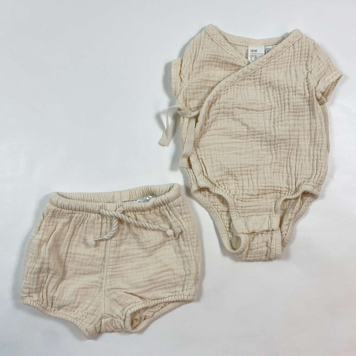 H&M off-white muslin baby set 56 1