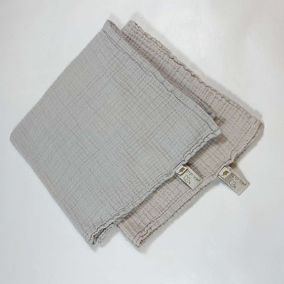 Petit Stellou neutral organic cotton muslin blanket set of 2  60x60cm 1