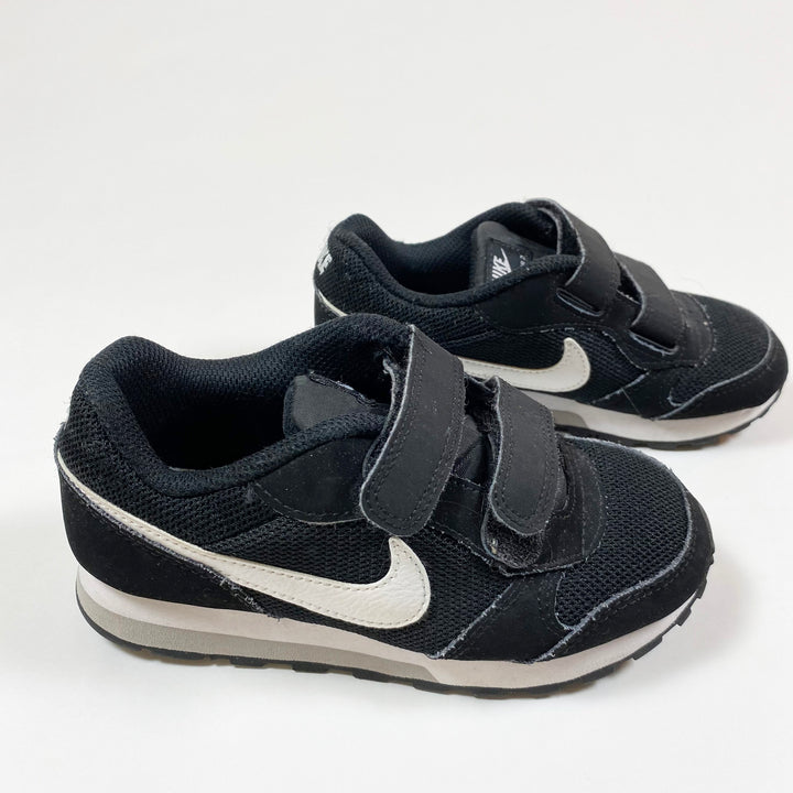 Nike black/white sneakers 28 1