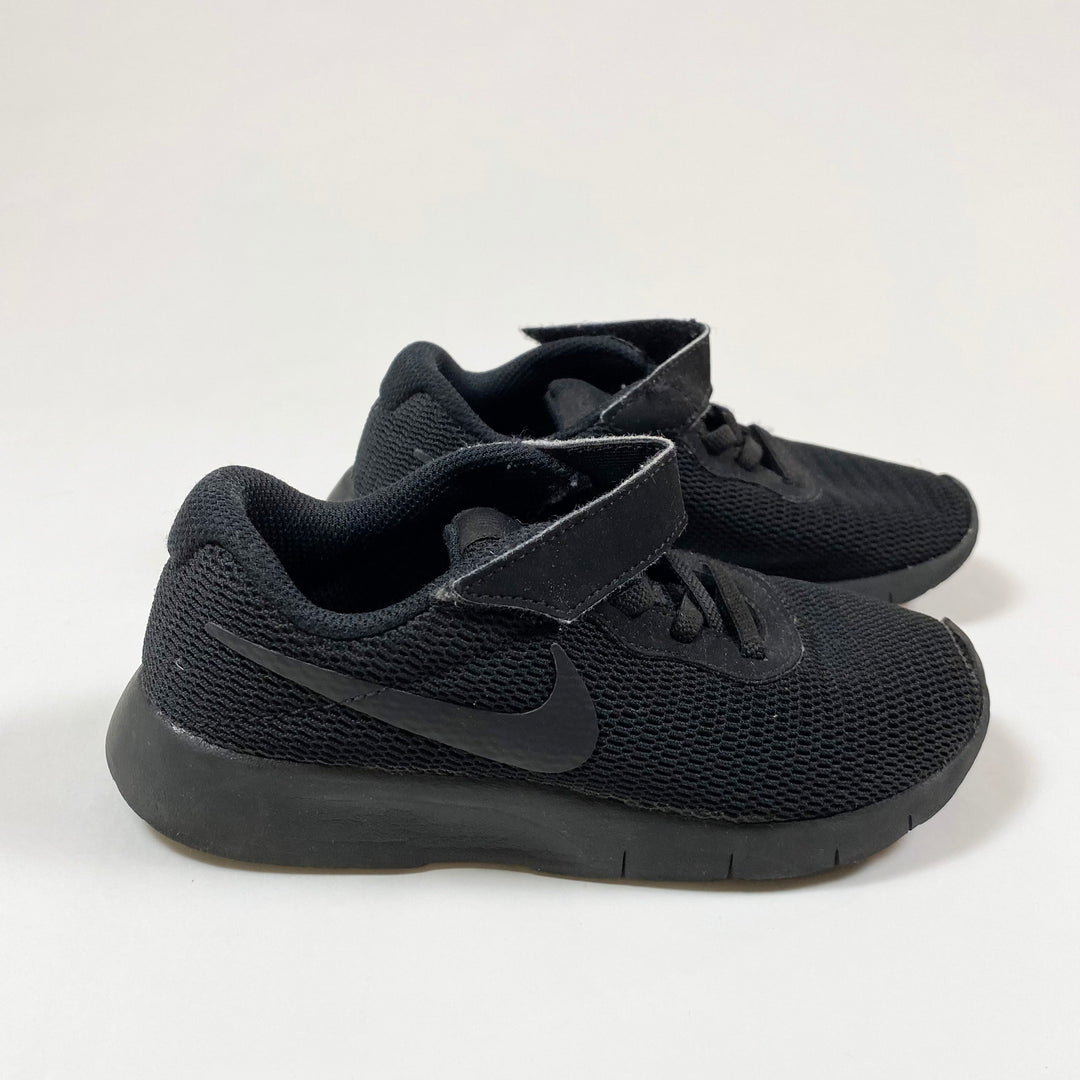 Nike black sneakers 31 1
