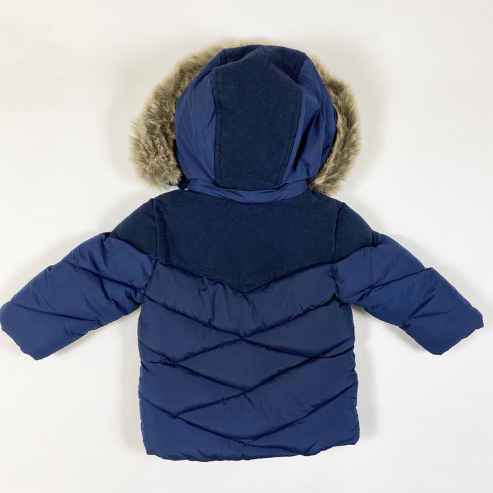 Jacadi marineblaue Winterjacke mit Kunstpelz-Kapuze und Wildlederdetails 1Y