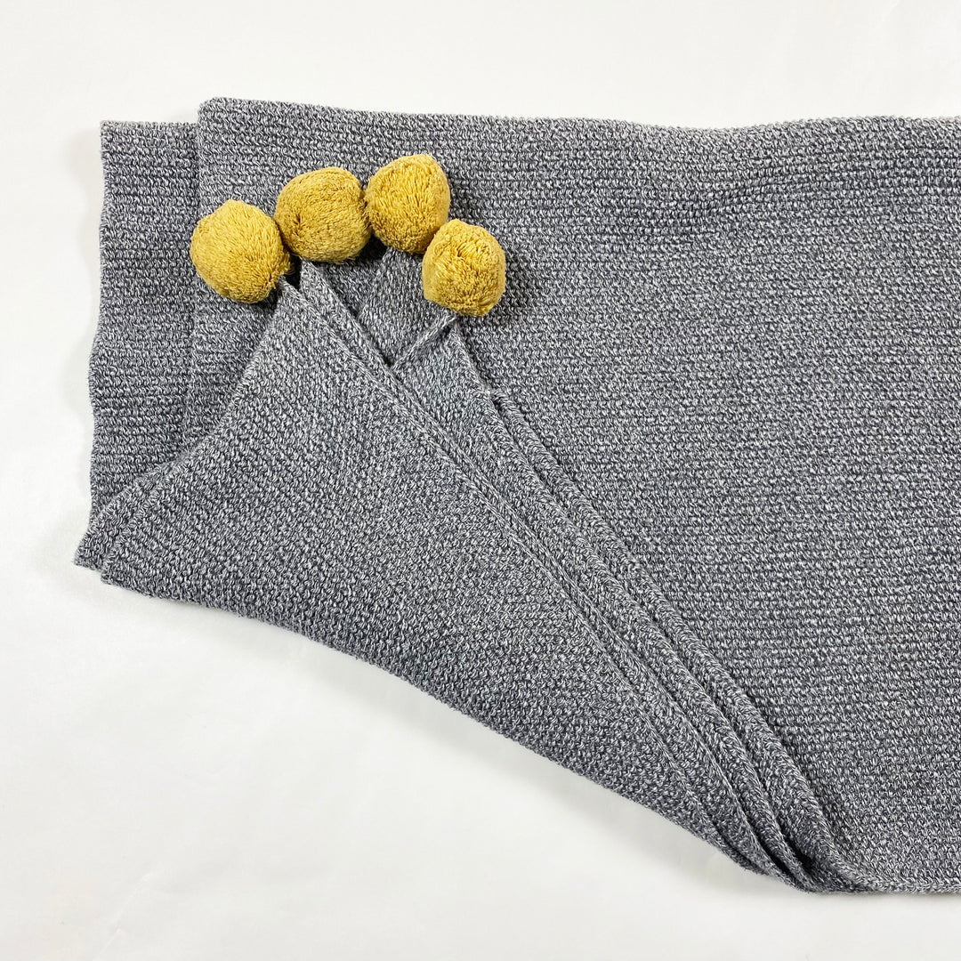 Kikadu grey panda pom pom blanket 100x80cm 2