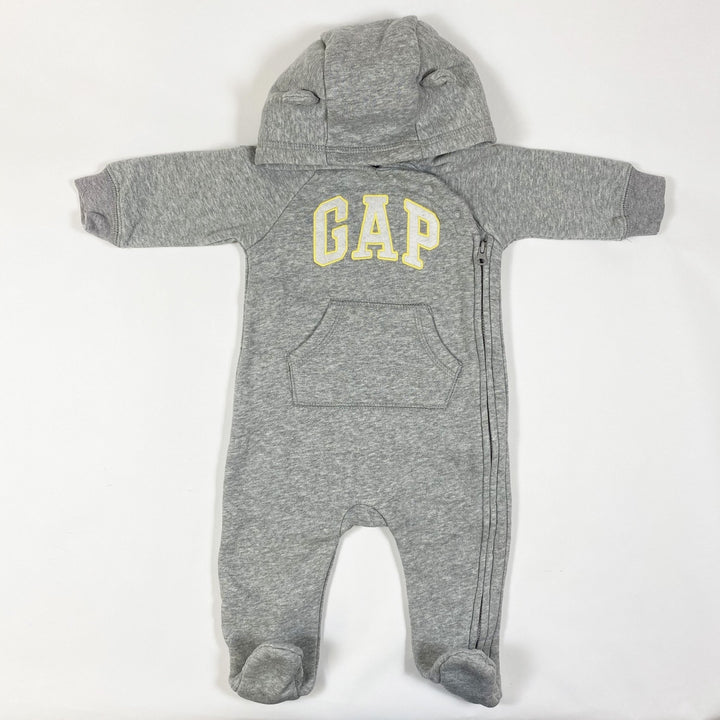 Gap grauer Frottee-Overall mit Kapuze 3-6M