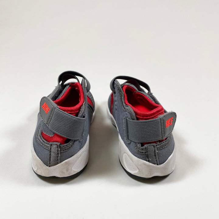 Nike grey/red sneakers 27 3