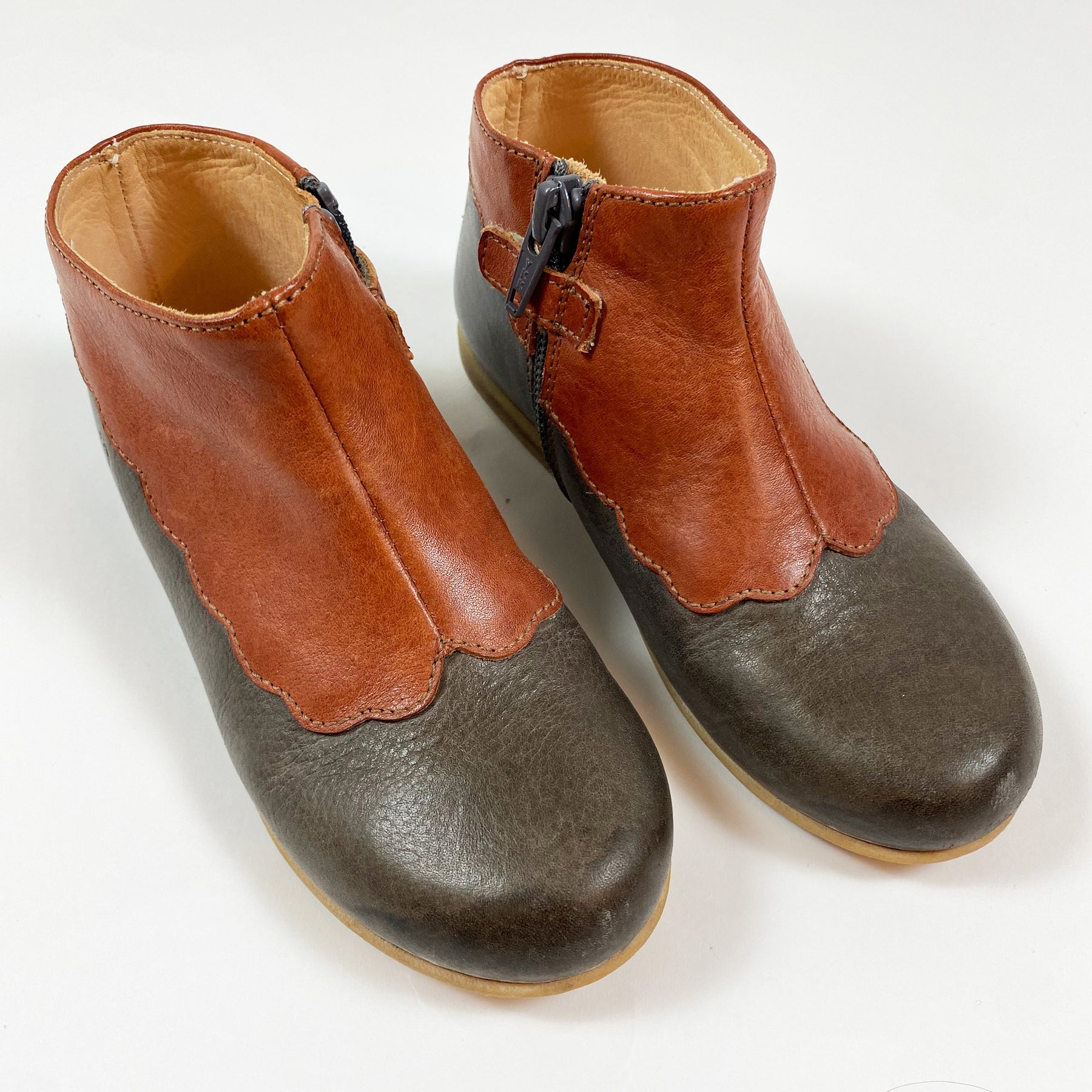 Nathalie Verlinden | red/charcoal boots | Ingrid & Emil