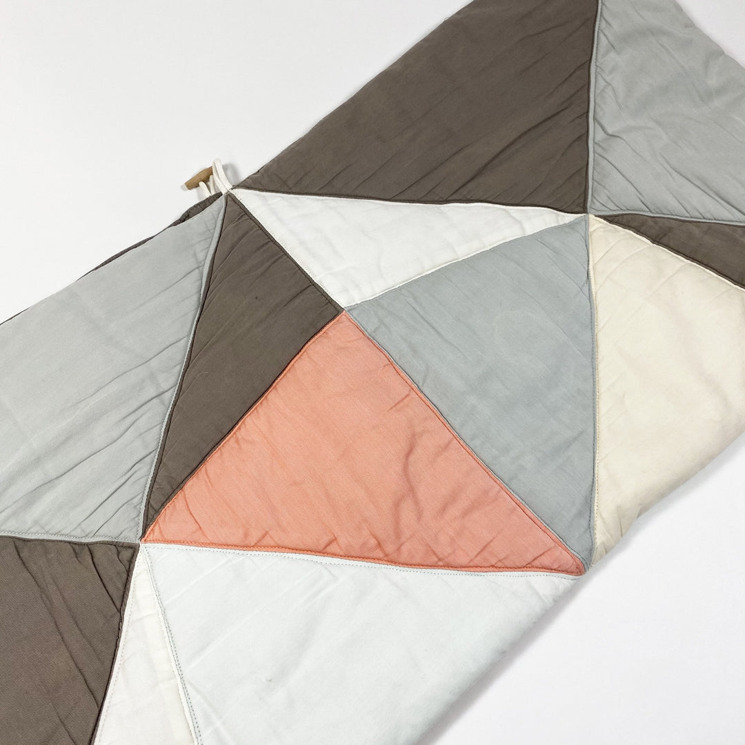 Fabelab multicolour quilted blanket that easily folds into a ship One size (90x90cm)