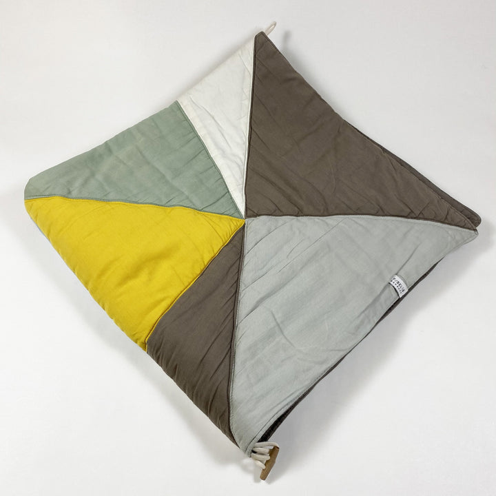 Fabelab multicolour quilted blanket that easily folds into a ship One size (90x90cm)