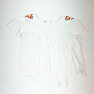 Gap white embroidered top 4-5Y 1