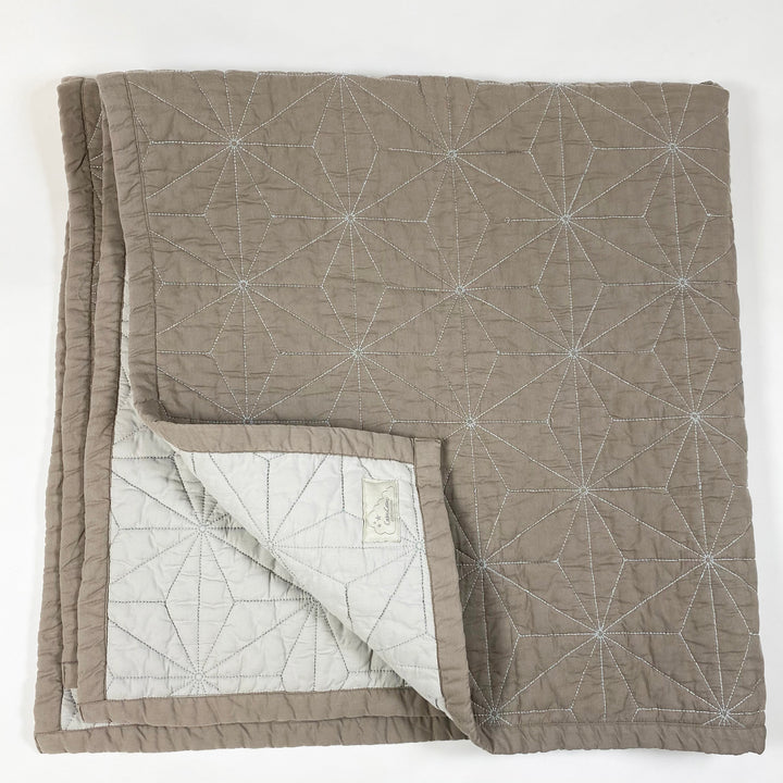CamCam Copenhagen taupe quilted blanket 140x200cm