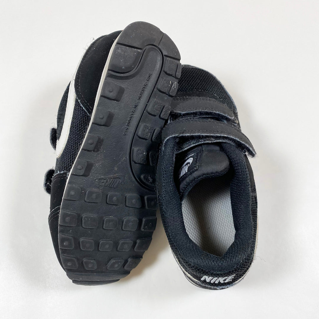 Nike black/white sneakers 28 4