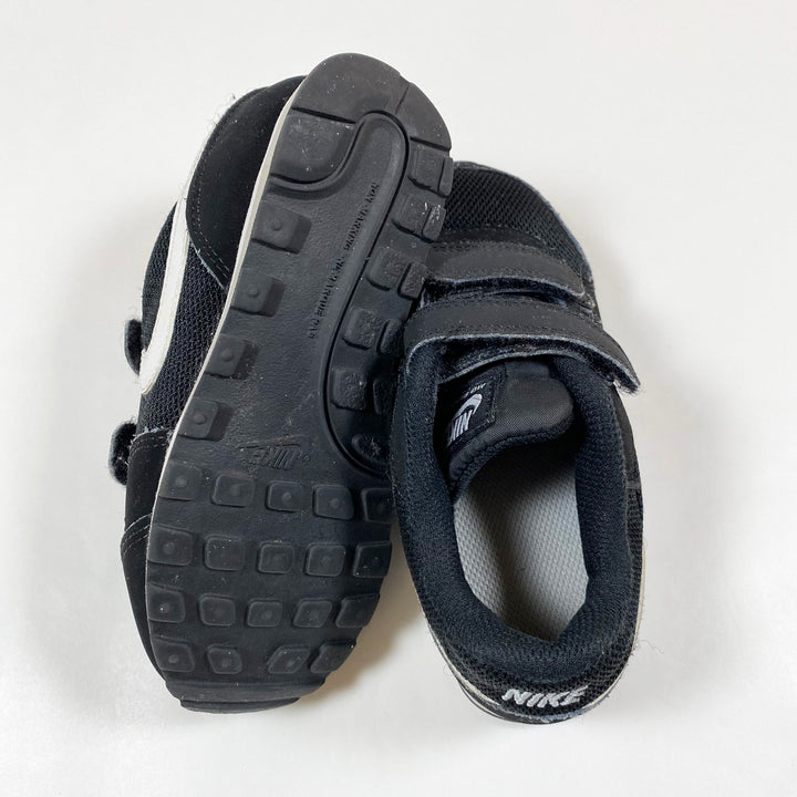 Nike black/white sneakers 28 4