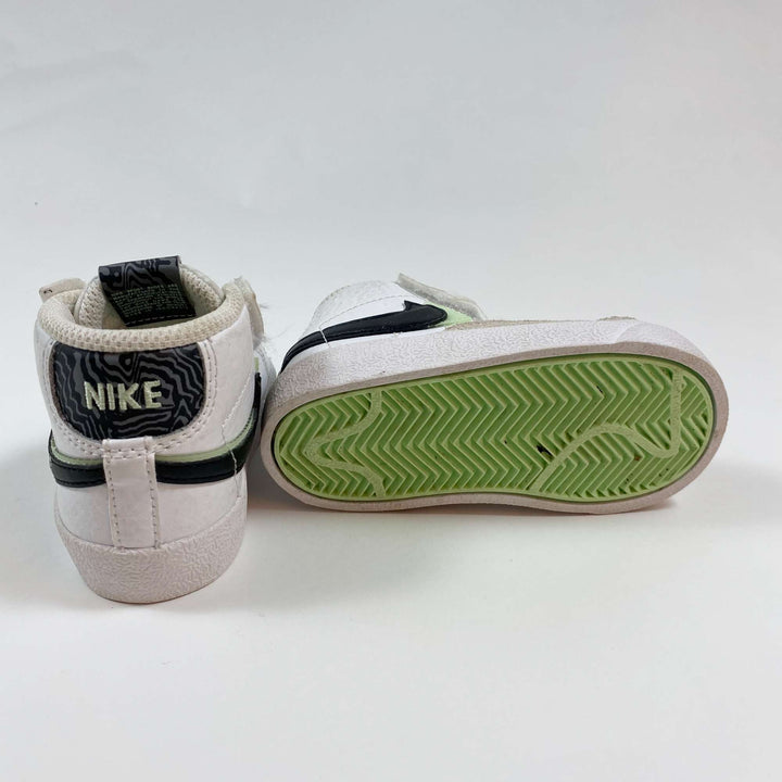 Nike neon green/white sneakers 22 2