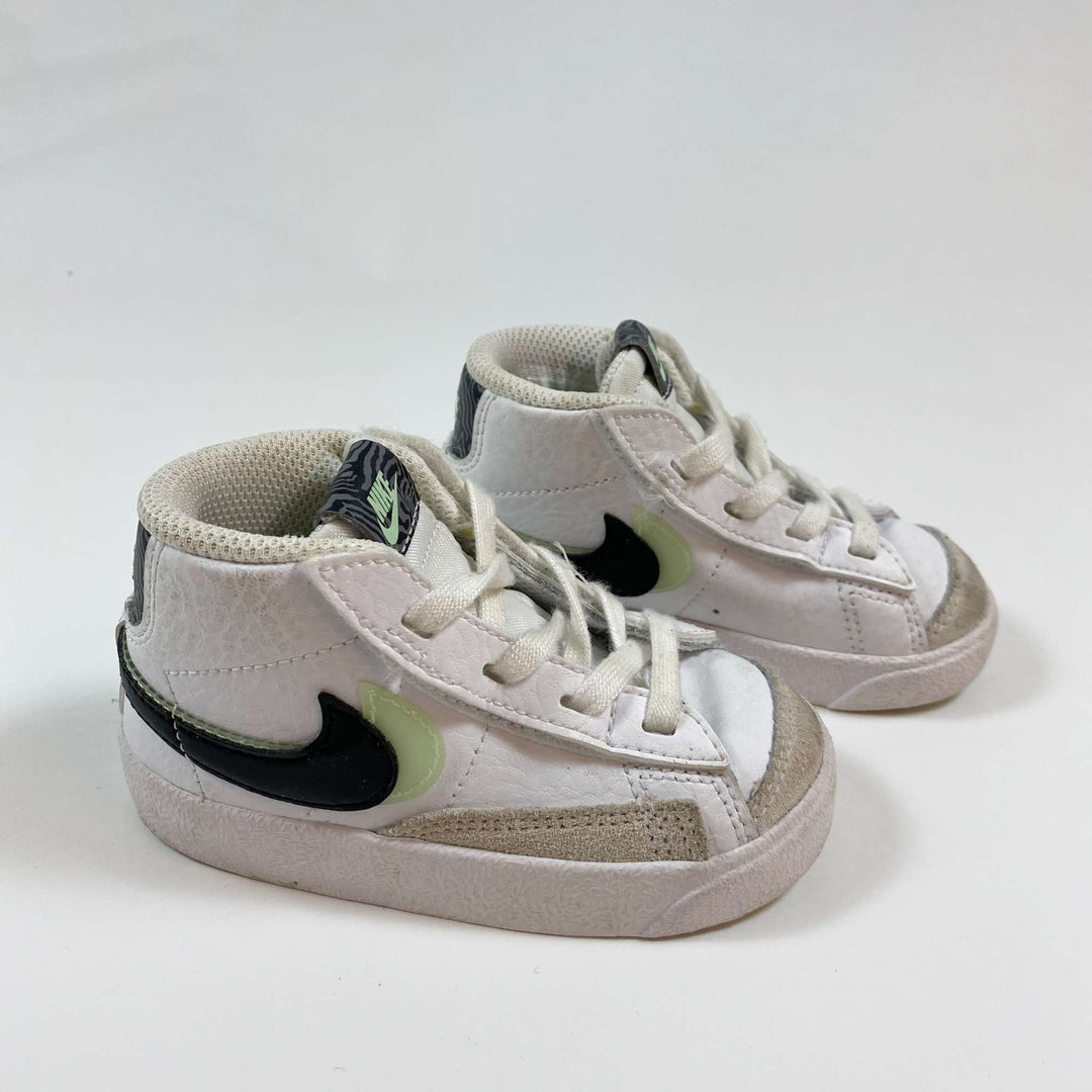 Nike neon green/white sneakers 22 1