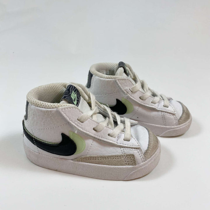 Nike neon green/white sneakers 22 1