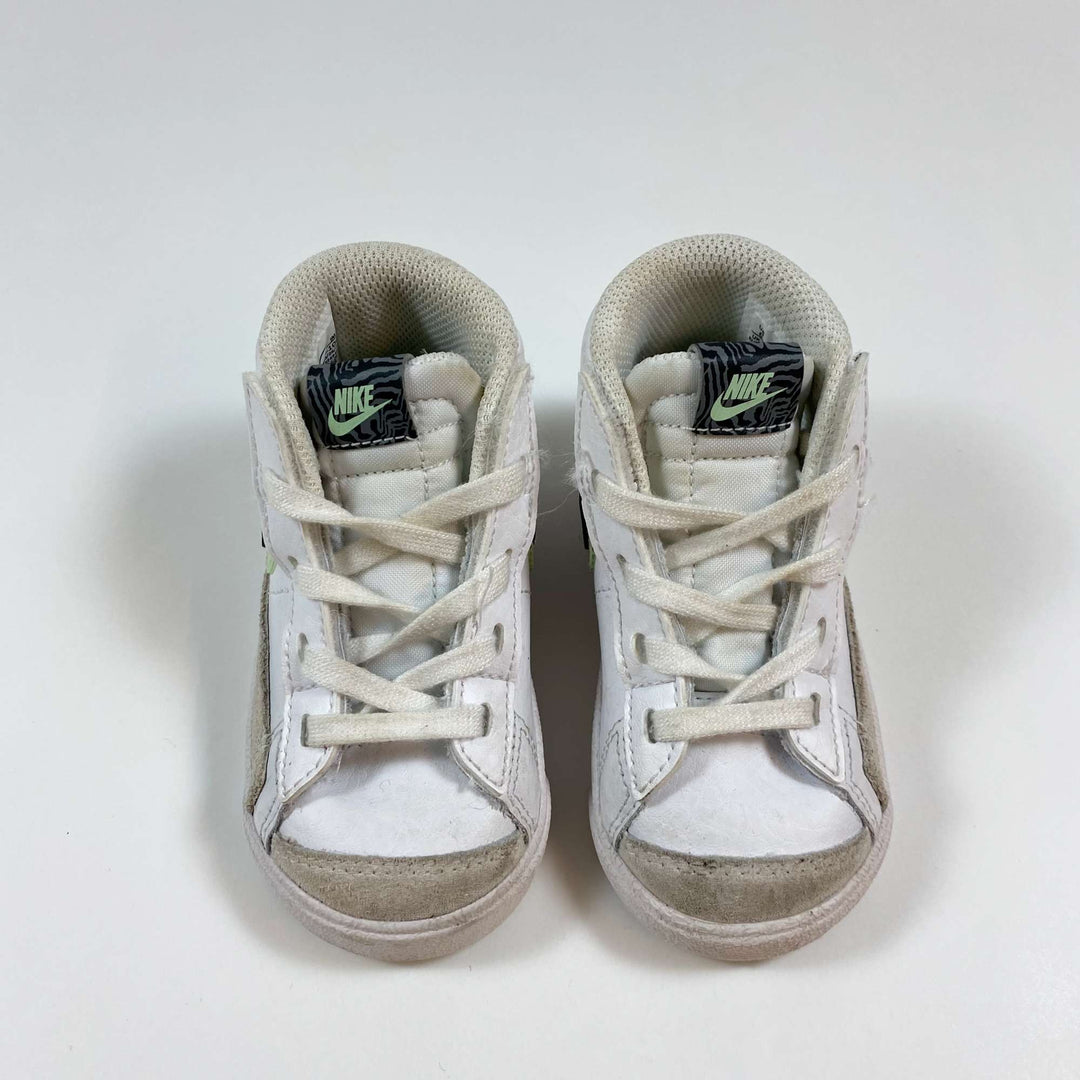 Nike neon green/white sneakers 22 3