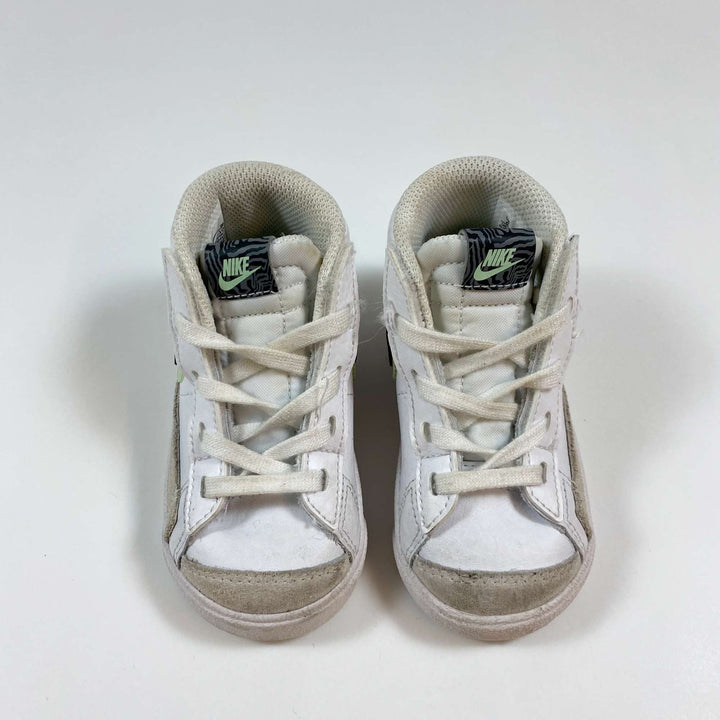 Nike neon green/white sneakers 22 3