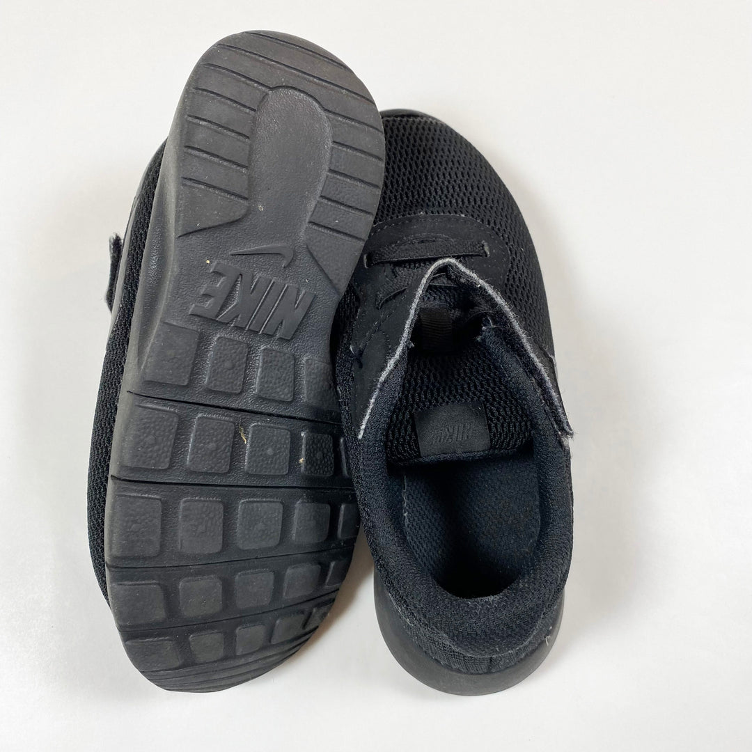Nike black sneakers 31 3