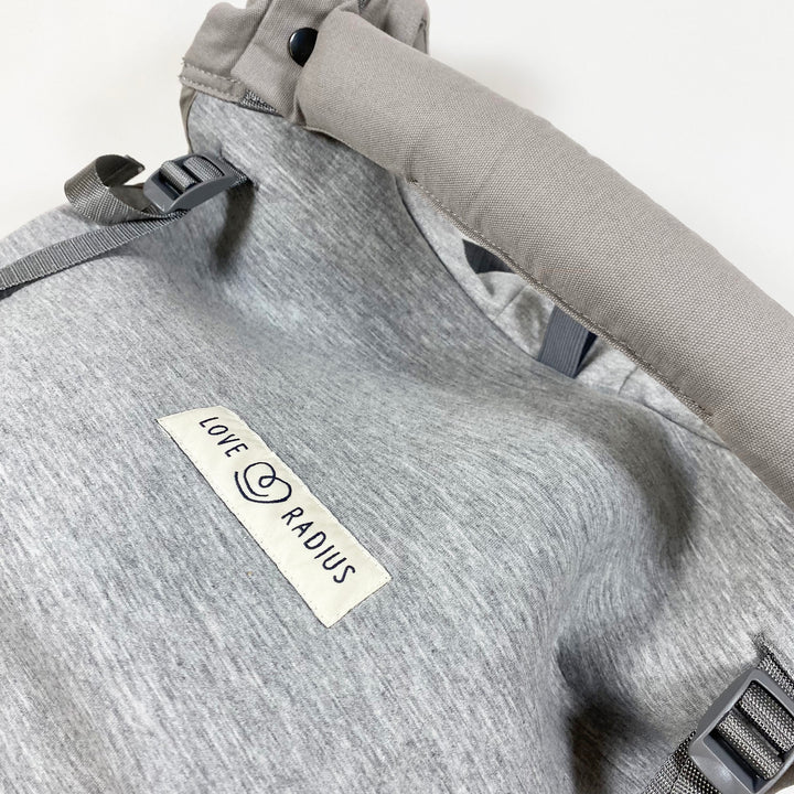 Love Radius grey hoodiecarrier with baby insert 3,5-20kg 2