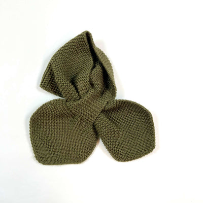 Handmade green handknit scarf one size 1