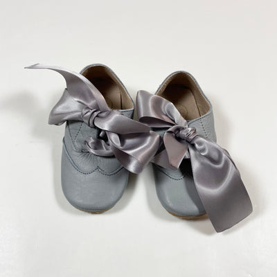 VEB grey leather shoes 22 1