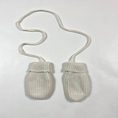 Frilo Swissmade white knit mittens 0-6M 1
