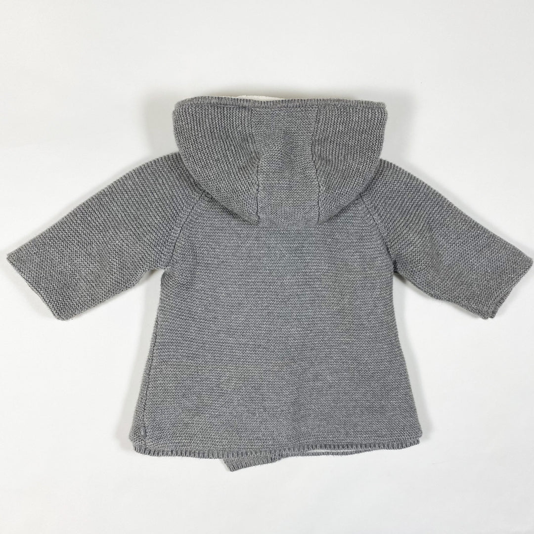 Obaïbi graue dicke Strickjacke mit abnehmbarer Kapuze und Kunstfellfutter 12M/74